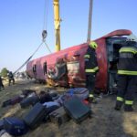 Tragedia na Węgrzech. Polski autobus wpadł do rowu, zginęło 12 osób - Radio Kielce 16.08.2026. Wypadek polskiego autokaru na Węgrzech / Fot. PAP/EPA/ZOLTAN MATHE