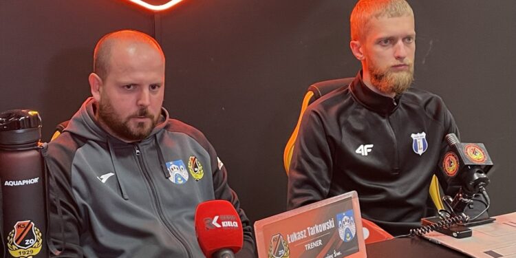 Łukasz Tarkowski: w szatni jesteśmy największymi swoimi krytykami - Radio Kielce Łukasz Tarkowski: w szatni jesteśmy największymi swoimi krytykami