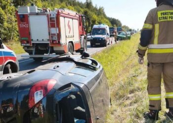 Wypadek w okolicach Włoszczowy. Dwie osoby poszkodowane
