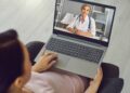 „Doktor AI” - fałszywi lekarze z Internetu udają ekspertów