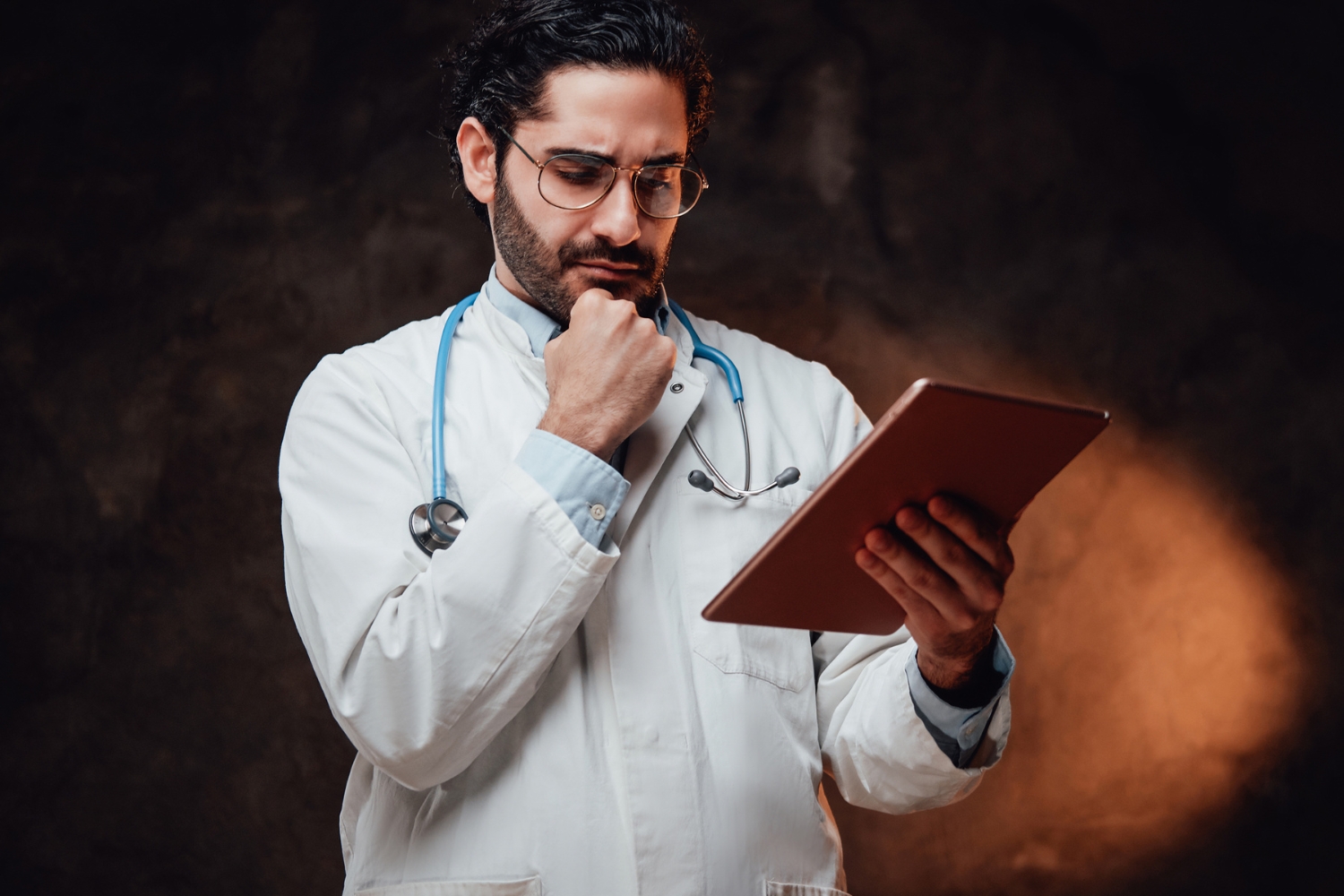 zdjęcie ilustracyjne / źródło: canva.com „Doktor AI” - fałszywi lekarze z Internetu udają ekspertów