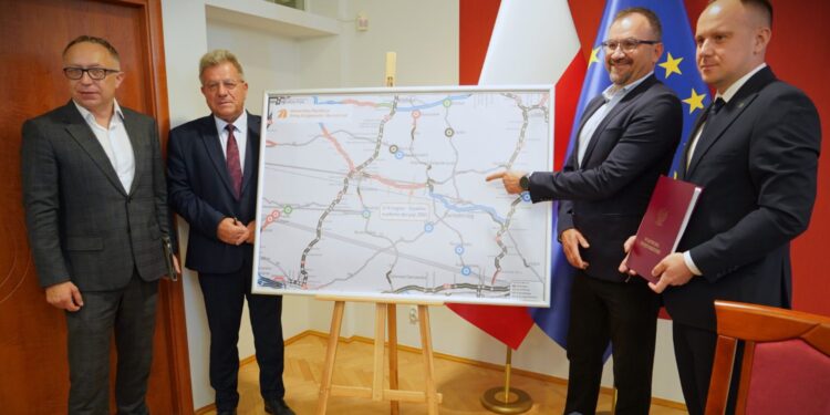 Droga ekspresowa S74 w Świętokrzyskiem „rośnie” - Radio Kielce Droga ekspresowa S74 w Świętokrzyskiem „rośnie”