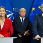08.09.2026. Kielce. Na zdjęciu (od lewej): wiceminister obrony narodowej Magdalena Sobkowiak-Czarnecka, wiceminister edukacji Henryk Kiepura oraz wicepremier, szef MON Władysław Kosiniak-Kamysz na briefingu prasowym w trakcie XXXIV Międzynarodowego Salonu Przemysłu Obronnego / Fot. PAP/Piotr Polak