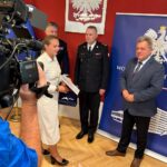 Służba nie kończy się o konkretnej godzinie - Radio Kielce 09.09.2026. Kielce. Kilkoro funkcjonariuszy zostało wyróżnionych przez wojewodę świętokrzyskiego za godną naśladowania postawę / Fot. Izabela Mortas-Rubak - Radio Kielce