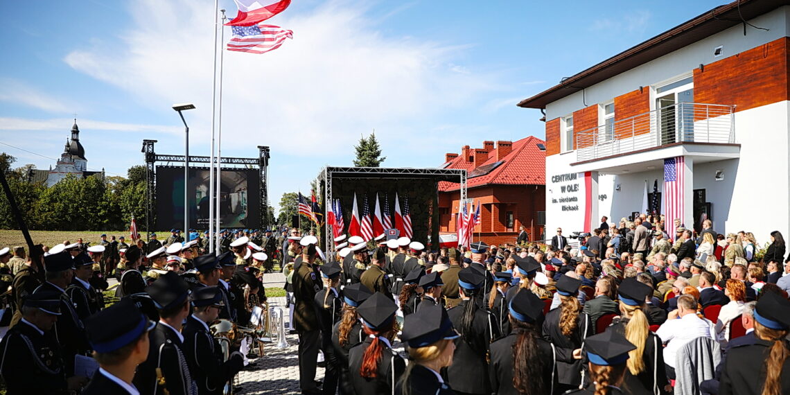16.09.2026. Oleszno. Wizyta Karola Nawrockiego Prezydenta RP. / Fot. Wiktor Taszłow - Radio Kielce
