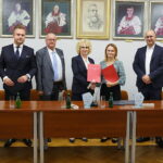 22.09.2026. Kielce. UJK. Podpisanie umowy ze spółką MEDUP / Fot. Wiktor Taszłow - Radio Kielce