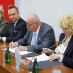 22.09.2026. Kielce. UJK. Podpisanie umowy ze spółką MEDUP / Fot. Wiktor Taszłow - Radio Kielce