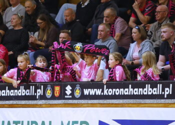 26.09.2026. Kielce. Mecz 3. kolejki Ligi Centralnej piłkarek ręcznych: Korona Handball - UKS Dziewiątka Legnica / Fot. Wiktor Taszłow - Radio Kielce