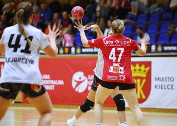 26.09.2026. Kielce. Mecz 3. kolejki Ligi Centralnej piłkarek ręcznych: Korona Handball - UKS Dziewiątka Legnica / Fot. Wiktor Taszłow - Radio Kielce