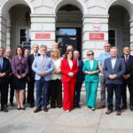 Zarzuty o handel z Rosją kontra oskarżenia o manipulację polityczną
