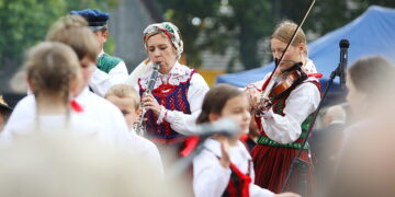 Dożynki wojewódzkie w Tokarni. Rolnicy dziękowali za plony