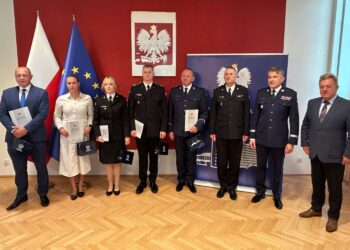 09.09.2026. Kielce. Kilkoro funkcjonariuszy zostało wyróżnionych przez wojewodę świętokrzyskiego za godną naśladowania postawę / Fot. Izabela Mortas-Rubak - Radio Kielce