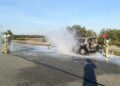 Pożar osobowego auta. Służby w akcji