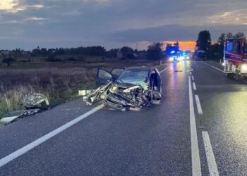 Zderzenie ciężarówki z osobówką