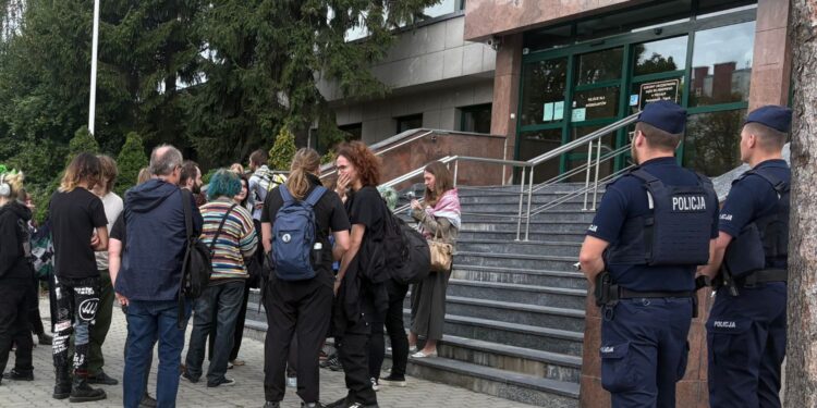 Rozpoczął się proces aktywistów protestujących na MSPO