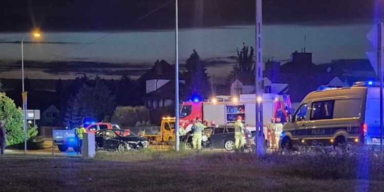 Nie ustąpił pierwszeństwa. Ratownicy w akcji - Radio Kielce Nie ustąpił pierwszeństwa. Ratownicy w akcji