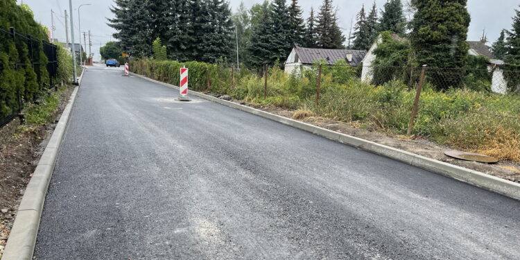 Jaśminowa nareszcie ma asfalt