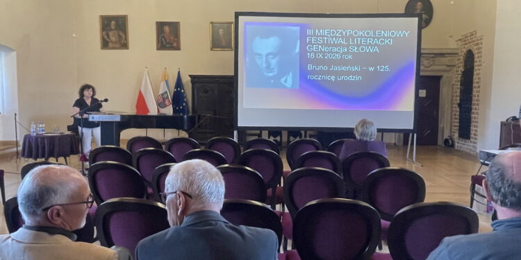Twórczość i postać Bruno Jasieńskiego przypomniano w Sandomierzu