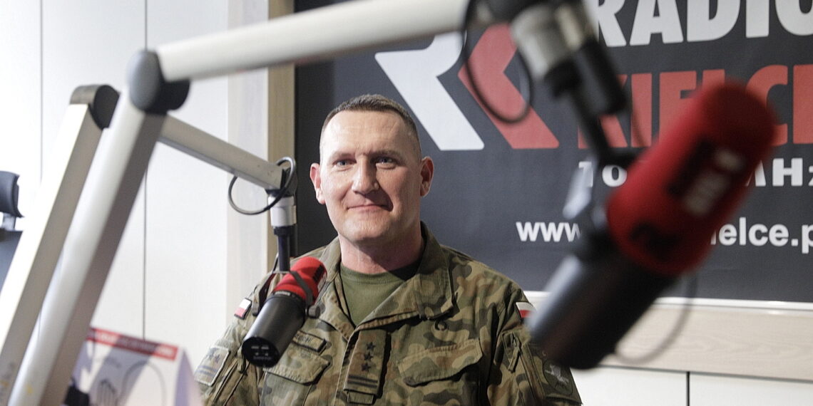 18.09.2026. Rozmowa Dnia. Na zdjęciu: Płk Krzysztof Orzech, komendant Centrum Przygotowań do Misji Zagranicznych w Kielcach / Fot. Jarosław Kubalski - Radio Kielce