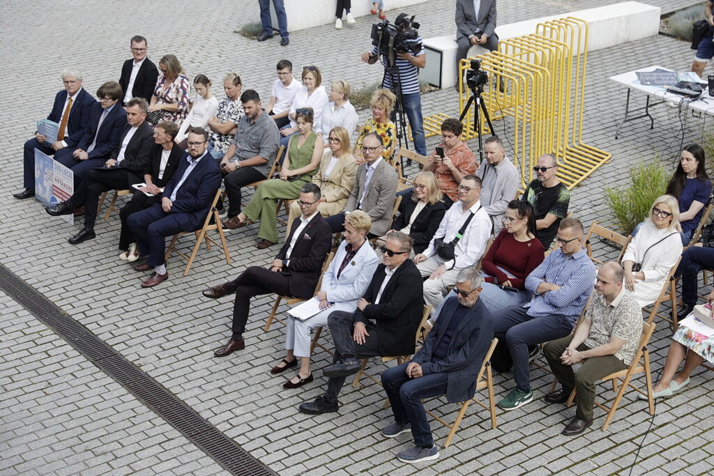 Pociąg do literatury już wyruszył - Radio Kielce