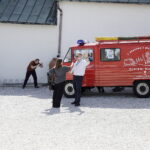 Zabytkowy Żuk wyruszył, by wesprzeć hospicjum w Wilnie - Radio Kielce 07.09.2026. Kielce. Karczówka na trasie charytatywnej wyprawy zabytkowym Żukiem / Fot. Jarosław Kubalski - Radio Kielce