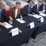 Zamiast lotniska będzie terminal kolejowy. Podpisano listy intencyjne