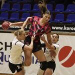 Korona Handball zaczyna sezon od zwycięstwa - Radio Kielce Korona Handball zaczyna sezon od zwycięstwa