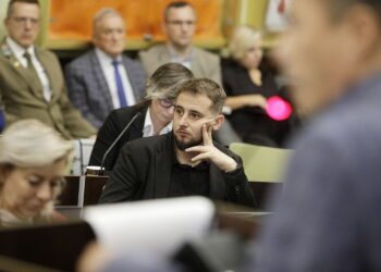 Wątpliwości wobec organizacji „Army Days" dotarły na sesję