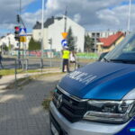 Policjanci czuwają nad bezpieczną drogą dzieci do szkoły - Radio Kielce Policjanci czuwają nad bezpieczną drogą dzieci do szkoły - Radio Kielce