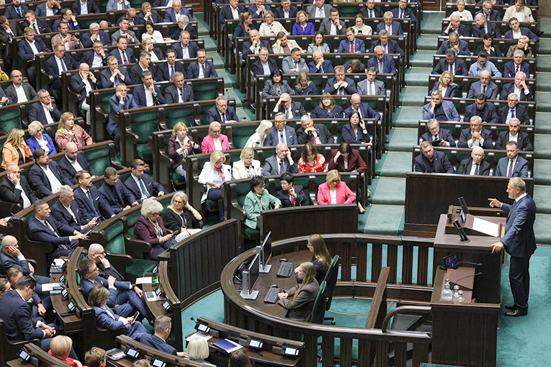 Sejm ponownie uchwalił ustawę o opodatkowaniu nadzwyczajnych zysków koncernów paliwowych