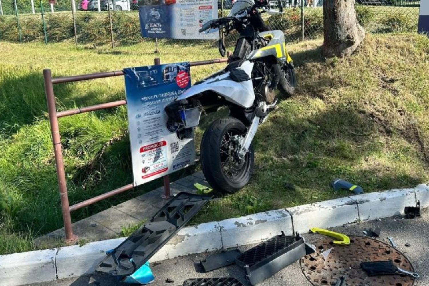 Motocyklista poważnie ranny w zderzeniu z ciężarówką