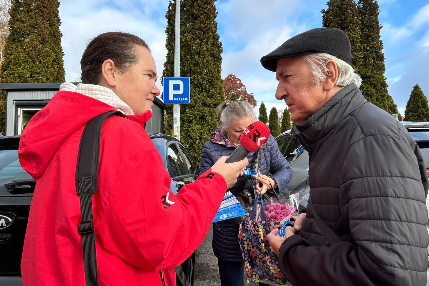 30.10.2026. Starachowice. Akcja rozdawania odblasków / Fot. St. sierżant Klaudia Saramak KPP Starachowice