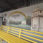 30.10.2026. Włochy w gminie Pińczów. Mural będący częścią projektu „Kultura na Przystankach - Murale naszej historii”, realizowanego przez Towarzystwo Przyjaciół Ponidzia / Fot. Marta Gajda-Kruk - Radio Kielce