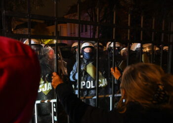 Prezes Trybunału Konstytucyjnego odsunięty
