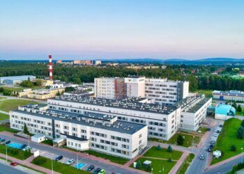 Starachowice. Nadzwyczajna sesja rady miejskiej / Źródło: Facebook / Marek Materek