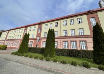 Sandomierz. II Liceum im. Kościuszki w Sandomierzu / Fot. Grażyna Szlęzak-Wójcik - Radio Kielce