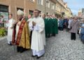 11.10.2026. Sandomierz. Procesja z relikwiami patrona miasta i diecezji, bł. Wincentego Kadłubka / Fot. Grażyna Szlęzak-Wójcik - Radio Kielce