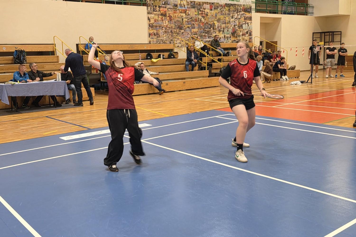 I LO w Skarżysku i III LO w Kielcach mistrzami województwa w badmintonie