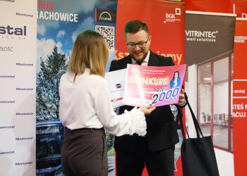 20.10.2026. Kielce. Politechnika Świętokrzyska nagradza autorów najlepszych prac dyplomowych / Fot. Wiktor Taszłow - Radio Kielce