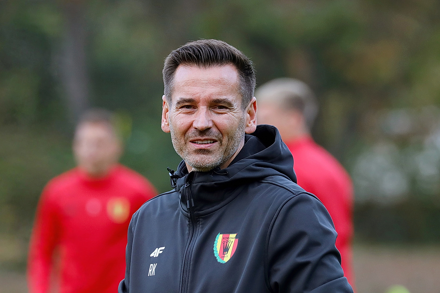Kielce. Trening Korony Kielce z nowym trenerem – Robertem Kolendowiczem