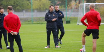 20.10.2026. Kielce. Trening Korony Kielce z nowym trenerem - Robertem Kolendowiczem / Fot. Wiktor Taszłow - Radio Kielce