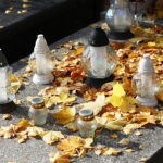 24.10.2026. Kielce. Sprzątanie grobów / Fot. Wiktor Taszłow - Radio Kielce