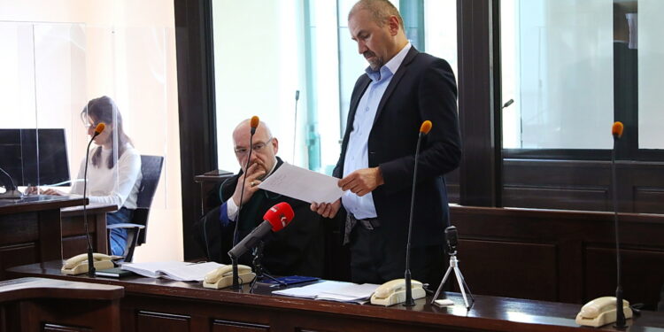Czy było przekroczenie uprawnień? Radny wyjaśniał, a pokrzywdzony się nie pojawił