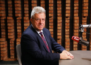 08.10.2026. Radio Kielce. Rozmowa Dnia. Na zdjęciu: Józef Bryk - wojewoda świętokrzyski / Fot. Wiktor Taszłow - Radio Kielce