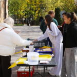 11.10.2026. Kielce. Przy katedrze oraz w kościele św. Maksymiliana Marii Kolbego można kupić kremówki papieskie - w ramach obchodów 26. Dnia Papieskiego / Fot. Wiktor Taszłow - Radio Kielce