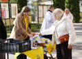 11.10.2026. Kielce. Przy katedrze oraz w kościele św. Maksymiliana Marii Kolbego można kupić kremówki papieskie - w ramach obchodów 26. Dnia Papieskiego / Fot. Wiktor Taszłow - Radio Kielce