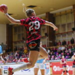 11.10.2026. Kielce. Mecz 5. kolejki Ligi Centralnej piłkarek ręcznych: Korona Handball Kielce - Energa Sambor Tczew / Fot. Wiktor Taszłow - Radio Kielce