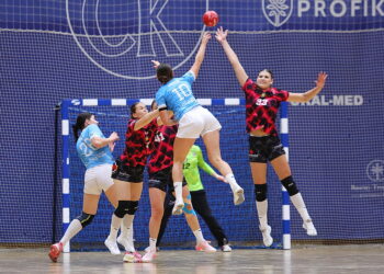 11.10.2026. Kielce. Mecz 5. kolejki Ligi Centralnej piłkarek ręcznych: Korona Handball Kielce - Energa Sambor Tczew / Fot. Wiktor Taszłow - Radio Kielce