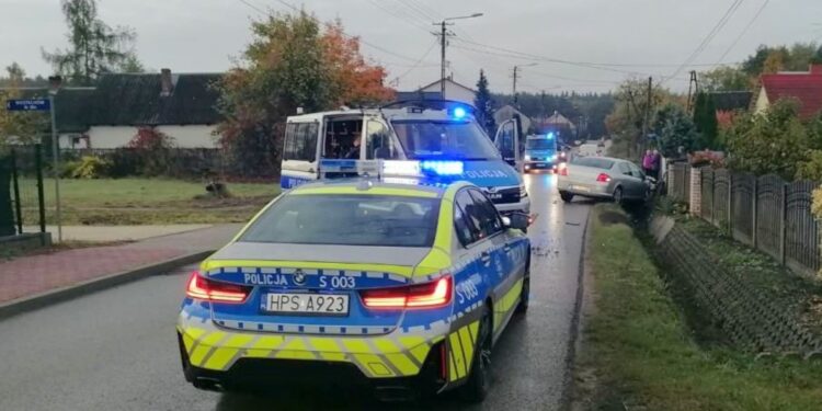 Poszukiwany 22-latek zatrzymany po policyjnym pościgu