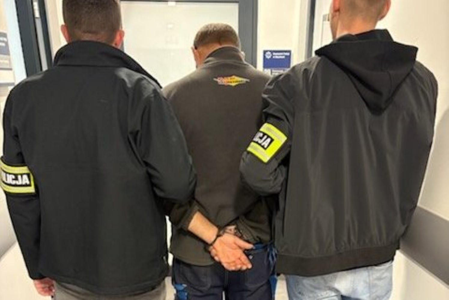 Trzy dożywotnie zakazy prowadzenia pojazdów i 2 promile za kierownicą